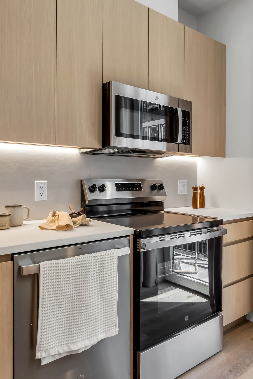 Range and microwave