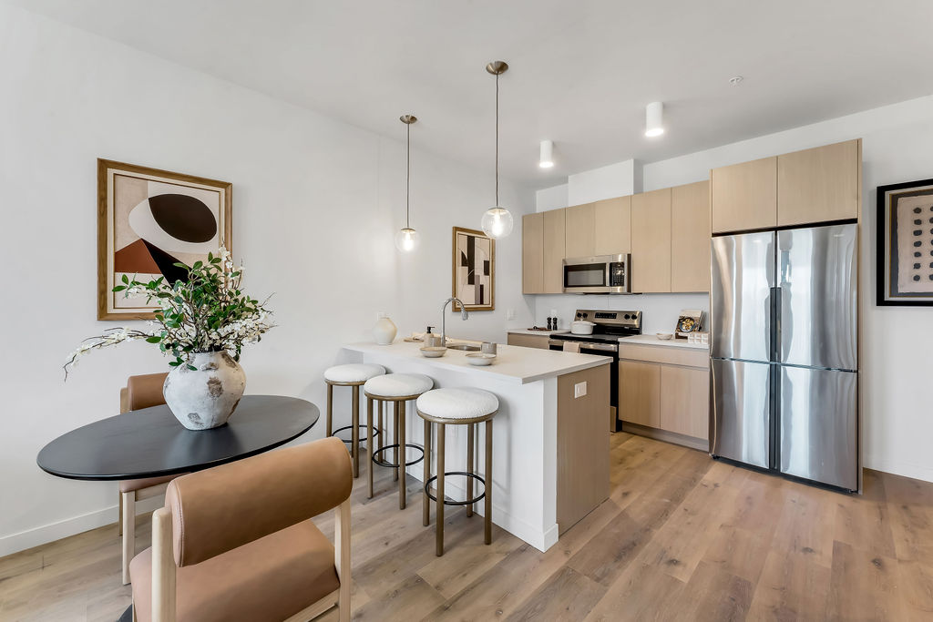 Dining and kitchen bar
